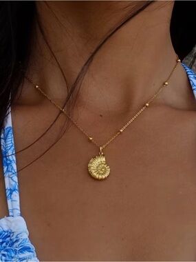 Gold Mermaid Shell Pendant Necklace